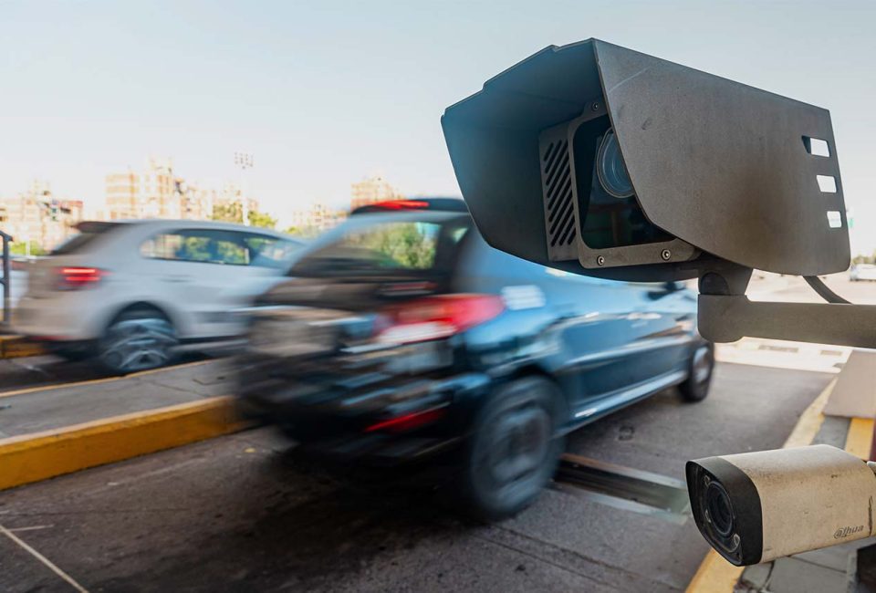 Autopista buenos aires–la plata: desde el 15 de septiembre empiezan las multas por no pagar el peaje 2 Cámaras de aubasa para controlar el pago de peajes en la autopista buenos aires-la plata